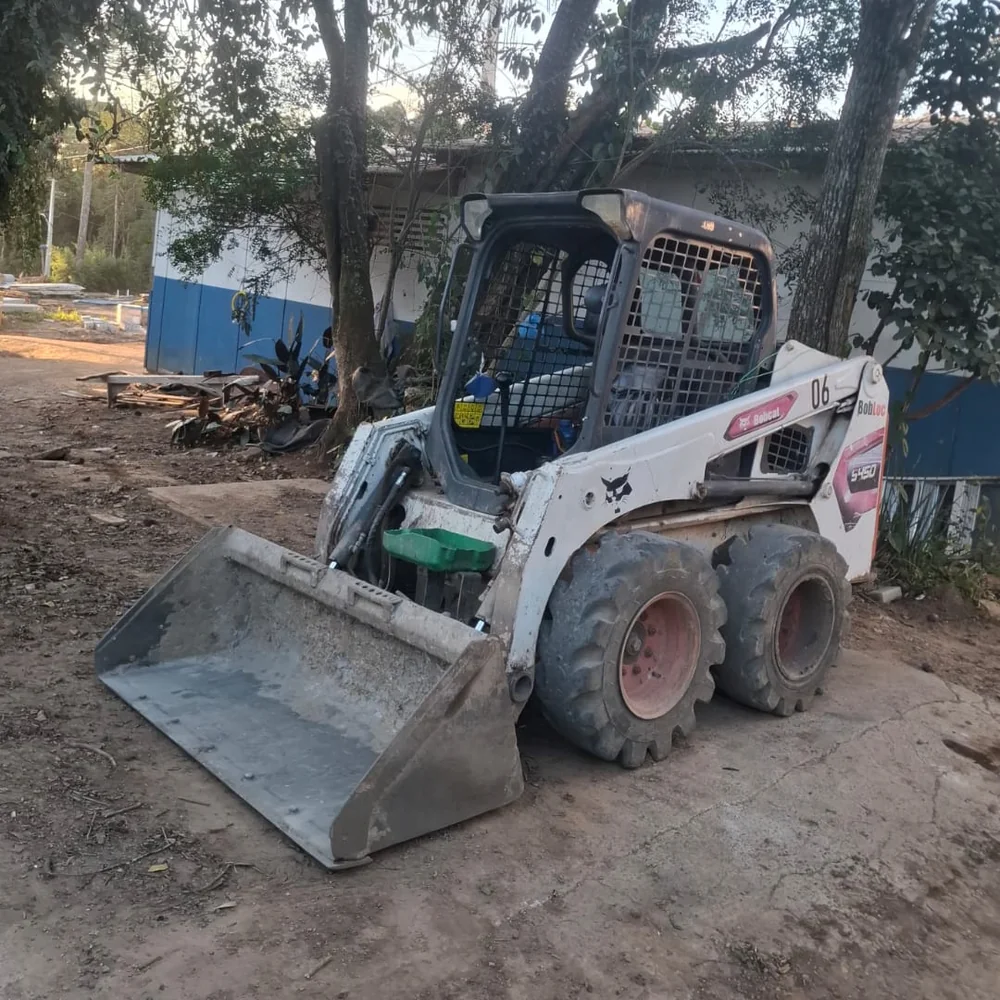 Mini carregadeira Bobcat S450 para carga em espaço reduzido