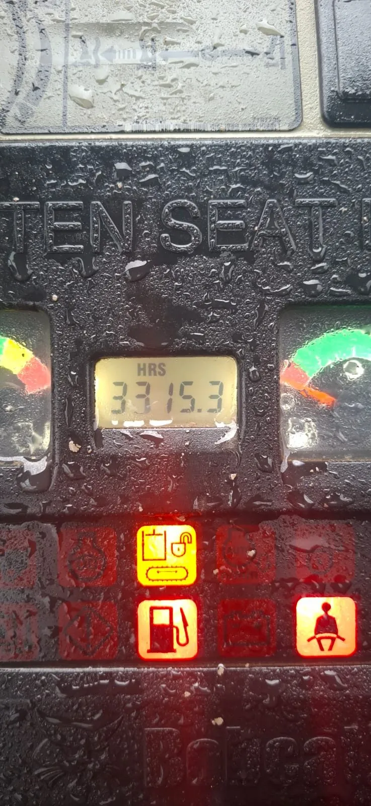 Mini escavadeira Bobcat E26 2013 revisada usada à venda em Curitiba, foto 1