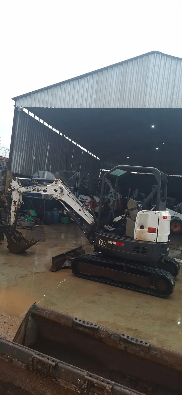 Mini escavadeira Bobcat E26 2013 usada à venda em Curitiba, foto 6