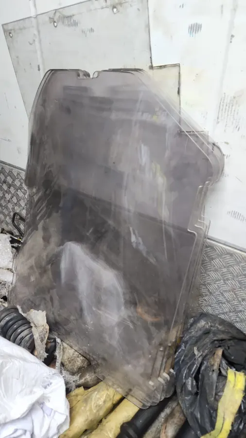 Acrílico de porta Bobcat S130 a S185 novo à venda em Curitiba